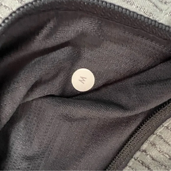 Lululemon Surge Quarter Zip Pullover Long Sleeve Shirt Gray Striped Mens Medium - Picture 5 of 9